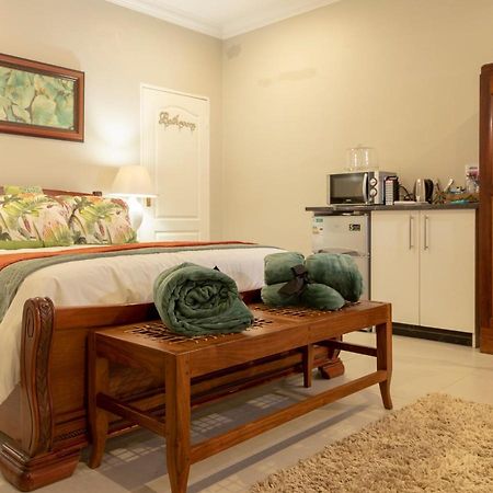 Mi Vida Guesthouse Klerksdorp Bagian luar foto