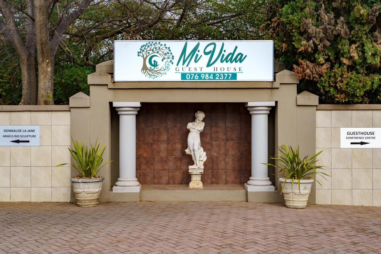 Mi Vida Guesthouse Klerksdorp Bagian luar foto