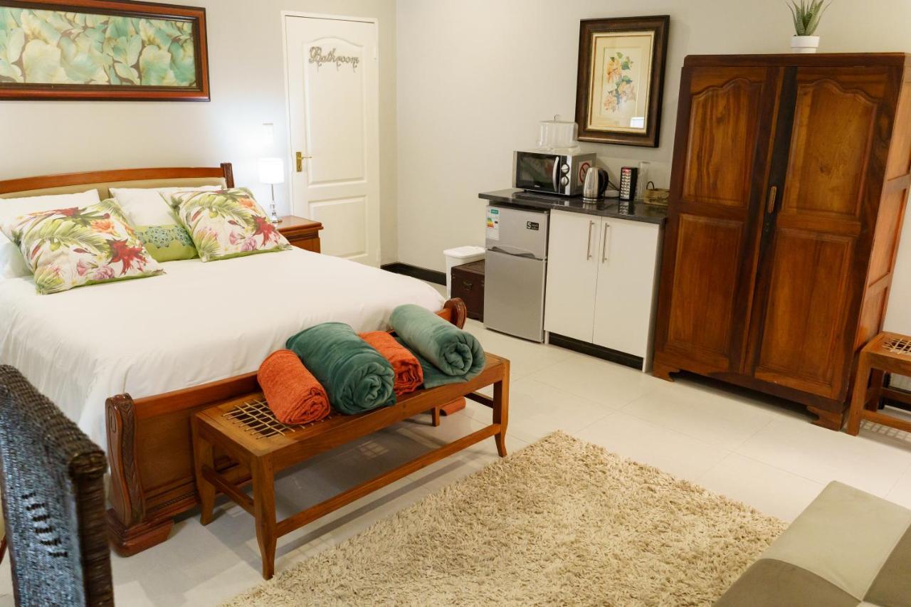 Mi Vida Guesthouse Klerksdorp Bagian luar foto